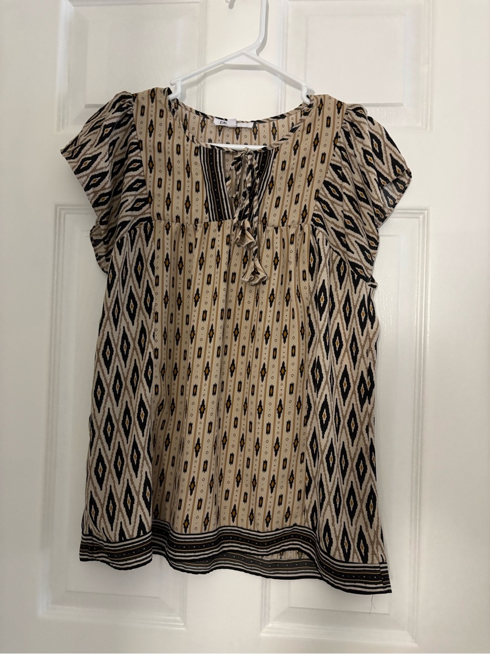 T.J.Maxx Beige and Black Geometric Flutter Sleeve Blouse